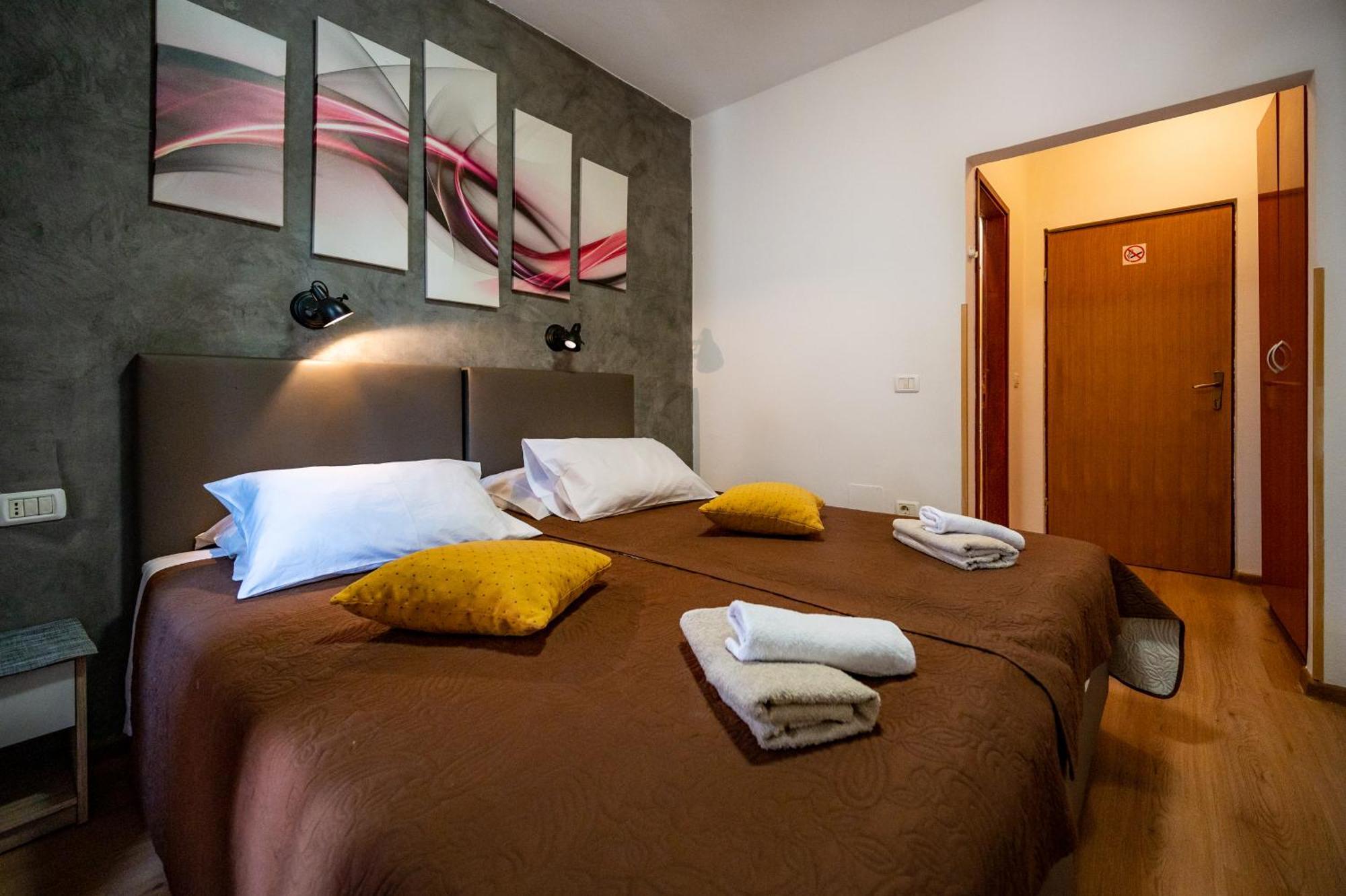 Sonia Rooms Pula Exterior foto